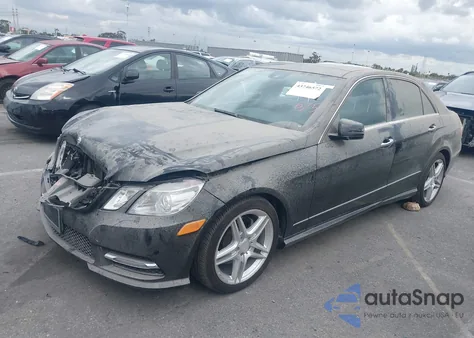 2013 Mercedes-Benz E 350 z USA, uszkodzony, nr VIN WDDHF5KB9DA709562